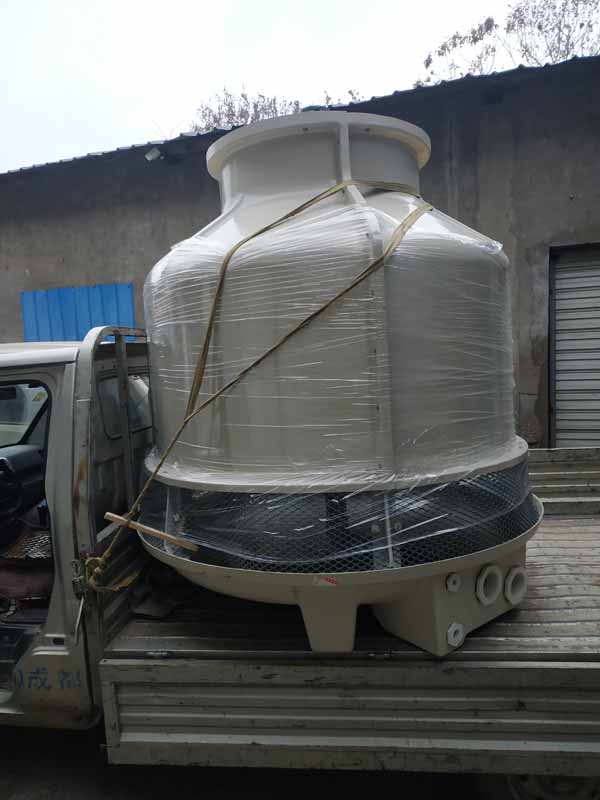 自貢30T冷卻塔，使用單位：自貢市弘順電力附件有限公司